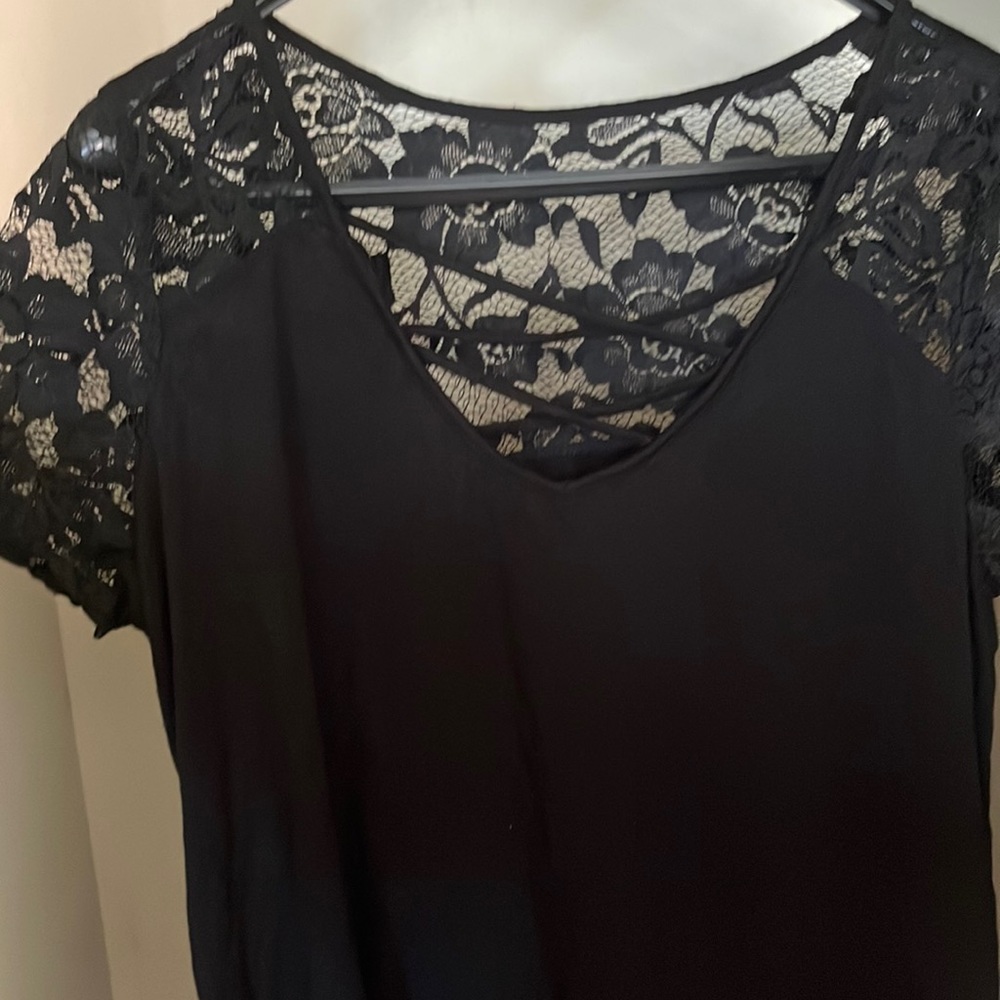 Torrid super soft knits black lace inset lattice v-neck short sleeve